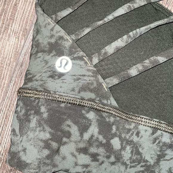 SOLD Lululemon Wild Thing Strappy Bra 4 Green Patterned - Picture 5 of 5